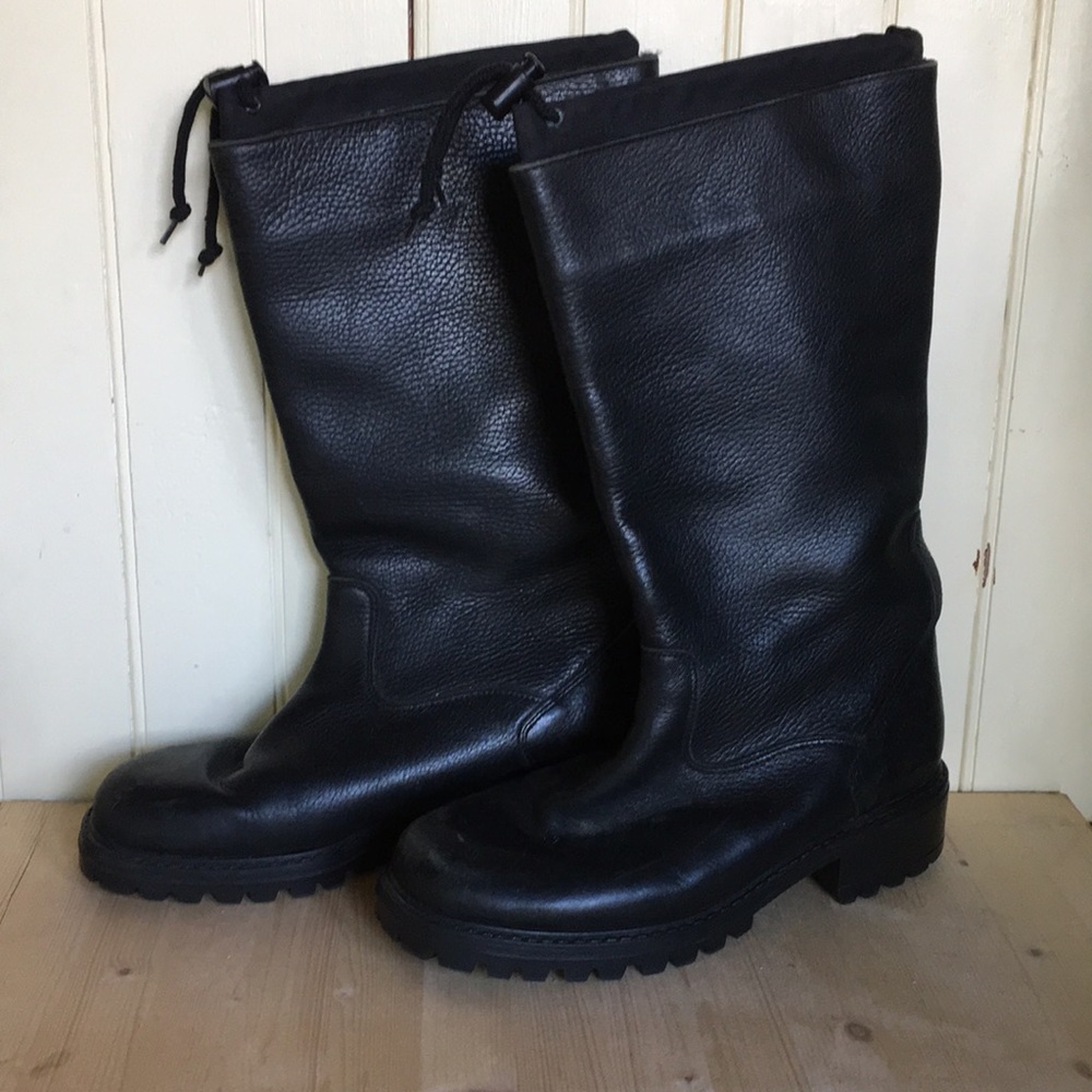 L. L. Bean tall black boots. Size 9M.